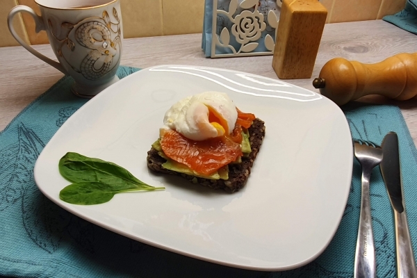 Бутерброды с авокадо и красной рыбой - 4 вкусные идеи