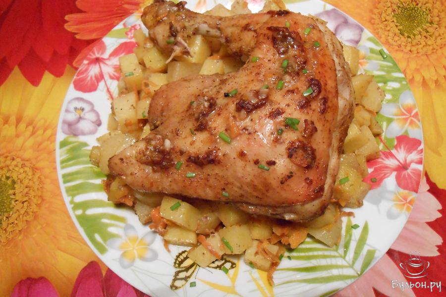 Куриные окорочка на картофельной подушке