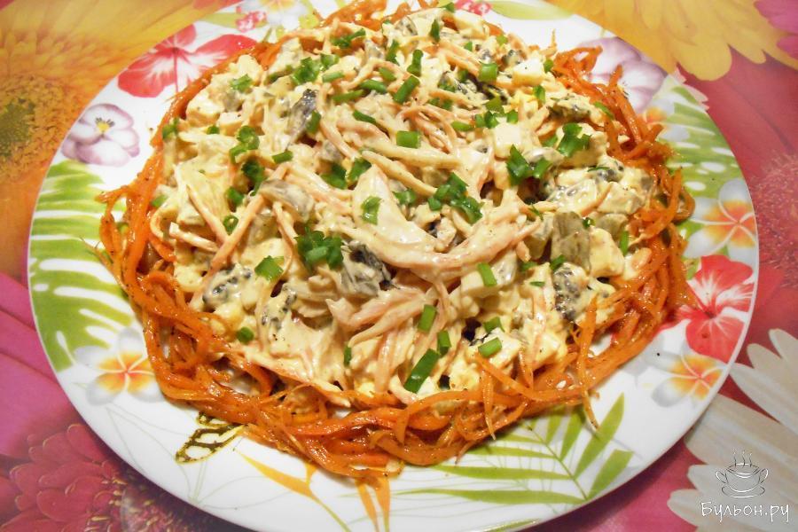 Салат "Лисичка" с курицей и морковью по-корейски