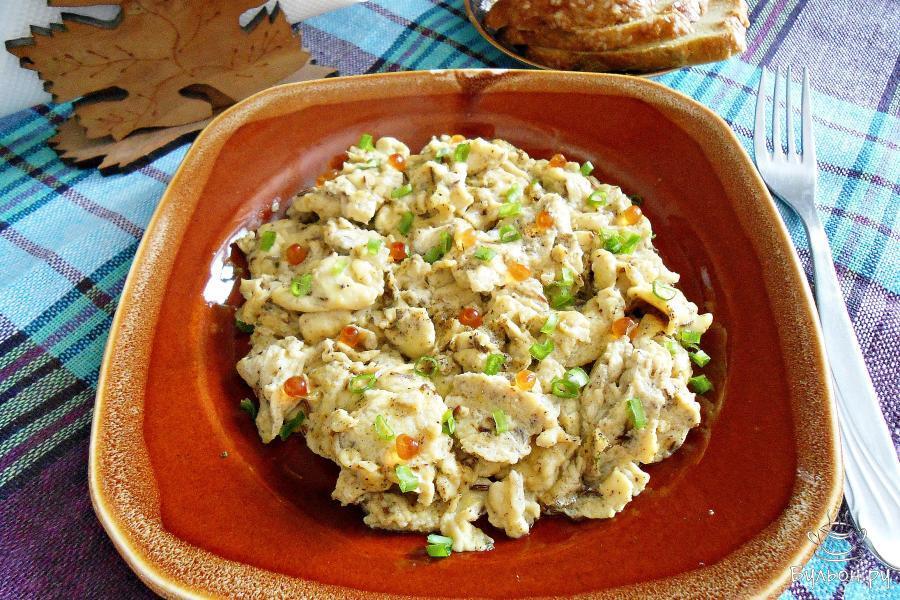 Скрэмбл из яиц с травами
