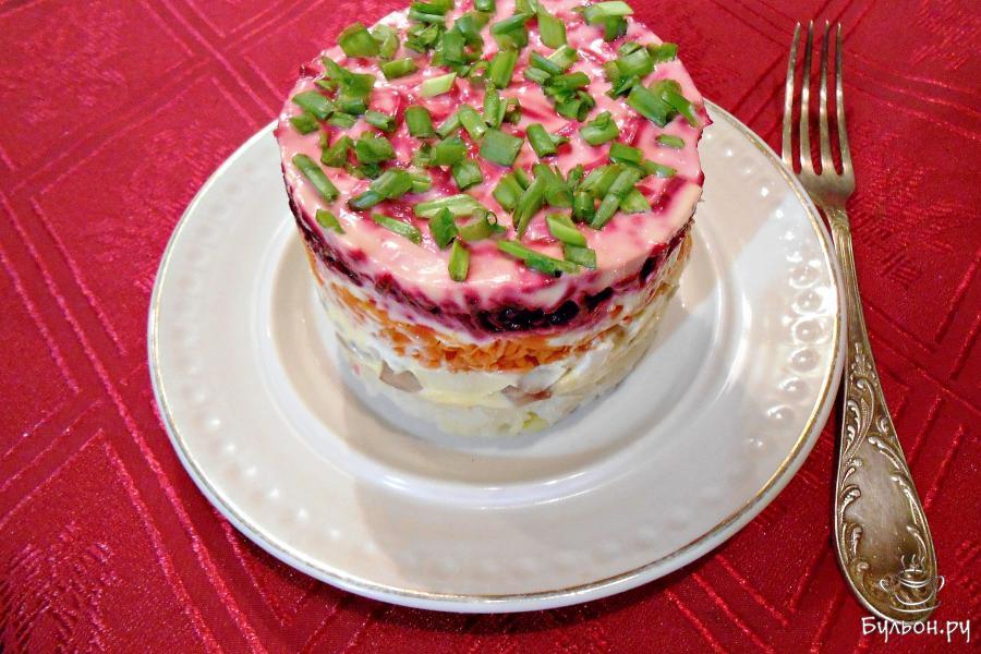 Классический салат "Сельдь под шубой" без яиц