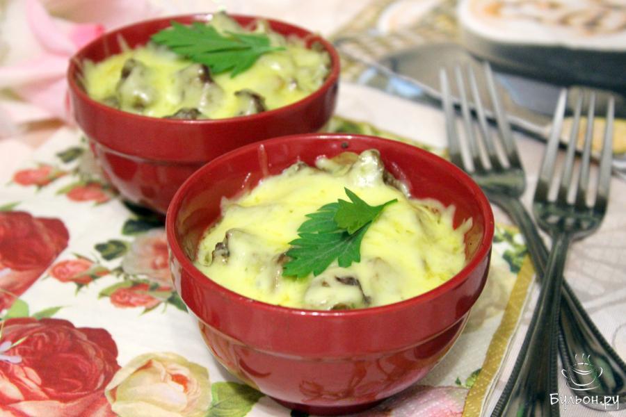 Жюльен из куриной печени с шампиньонами