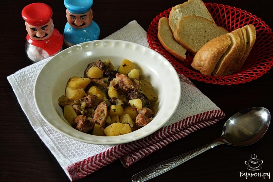 Картошка с мясом и сушеными грибами