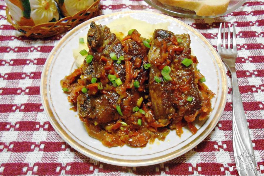 Жареные свиные ребрышки