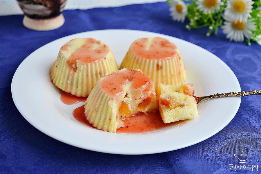 Творожный пудинг с курагой в микроволновке