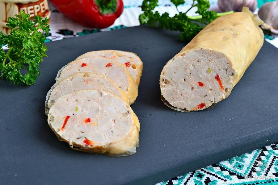 Куриная колбаса с салом и сладким перцем