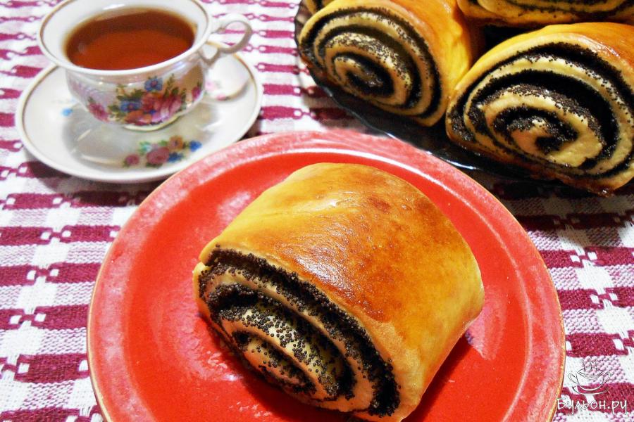 Булочки с маком из дрожжевого теста на молоке