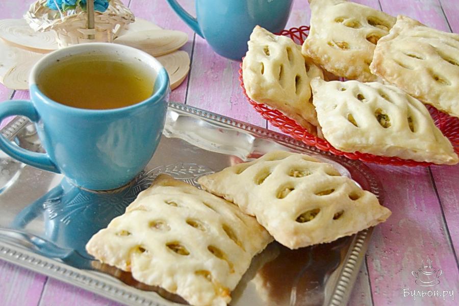 Слойки из готового слоеного теста с курицей