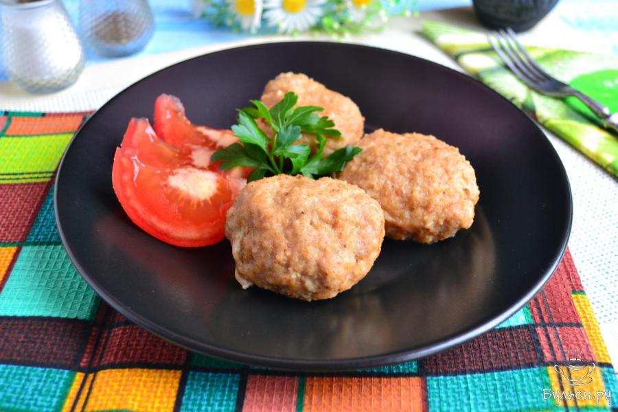 Котлеты из кролика и говядины на пару