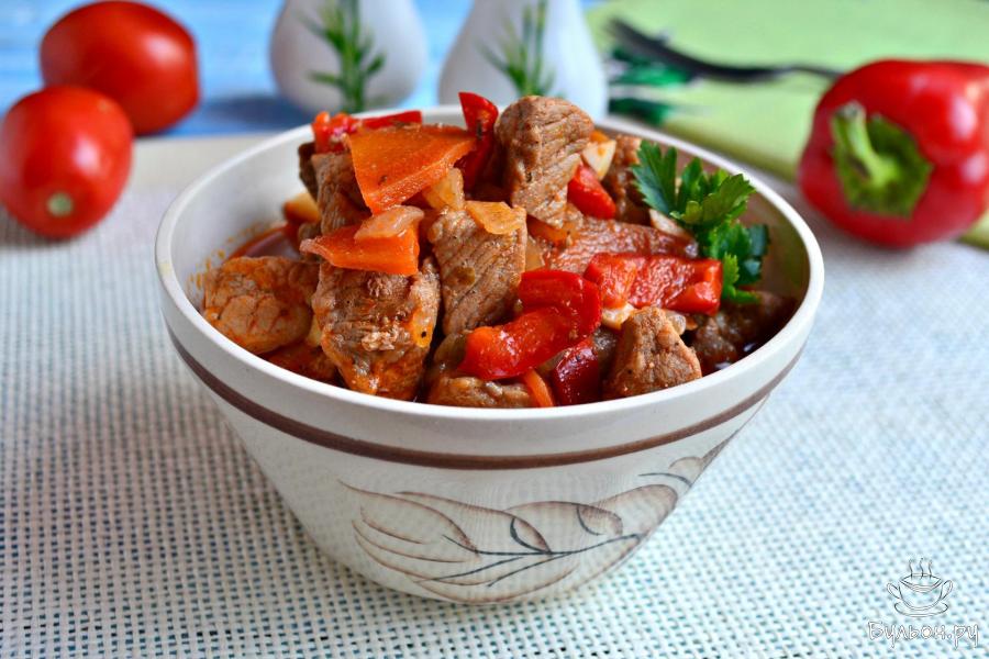 Свинина тушеная по-венгерски