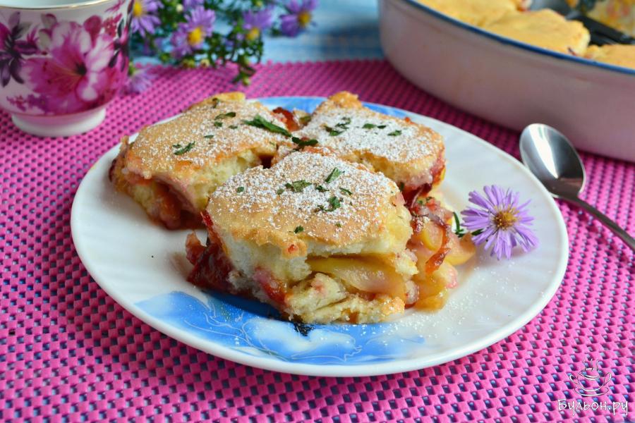 Яблочно-сливовый коблер