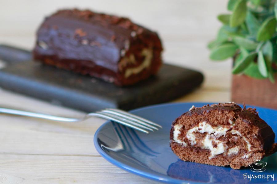 Шоколадный бисквитный рулет с крем-чиз