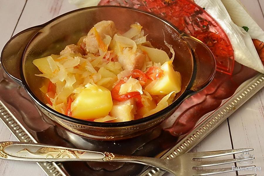 Картошка с мясом и капустой в мультиварке