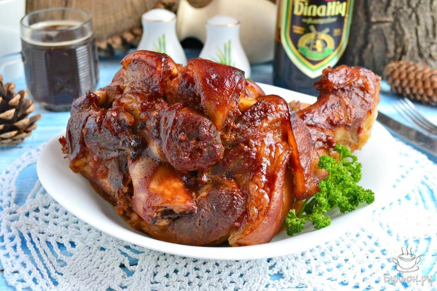 Свиная рулька по-баварски