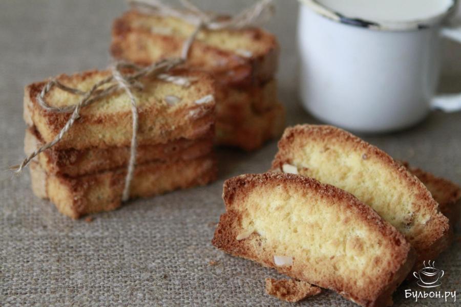 Бисквитные сухарики к чаю