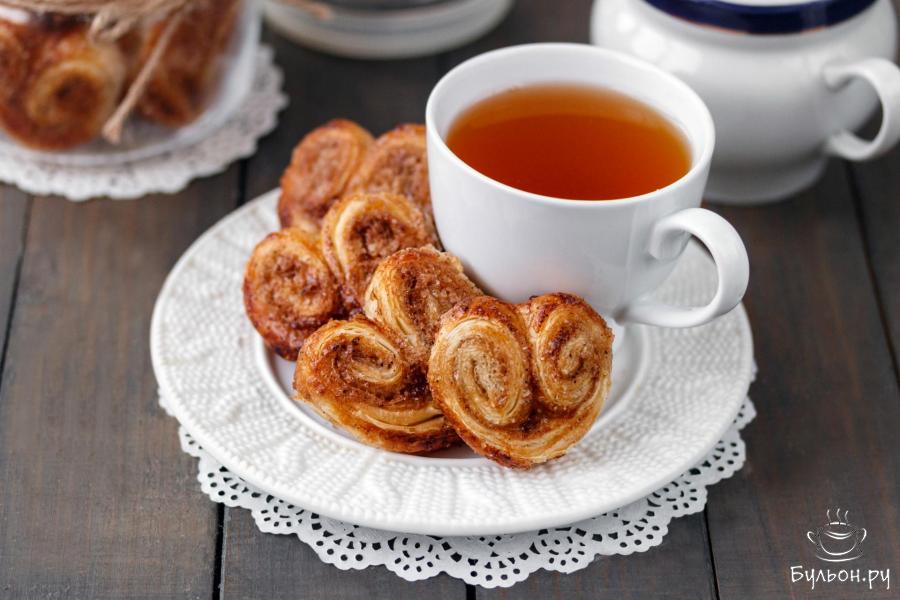 Печенье "Ушки" из слоеного теста