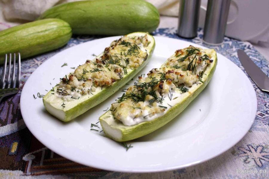 Диетические лодочки из кабачков с индейкой