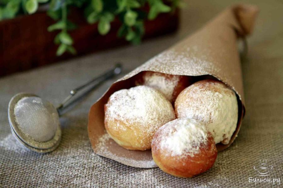 Пончики с сахарной пудрой