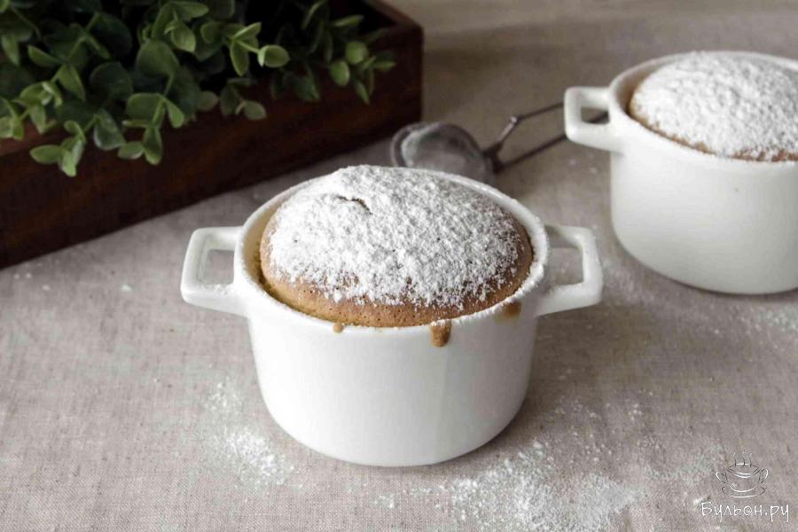 Бисквитный яблочный пудинг