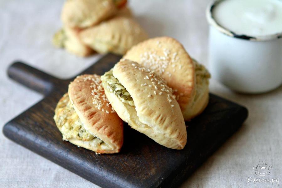 Пирожки из дрожжевого теста с сыром в духовке