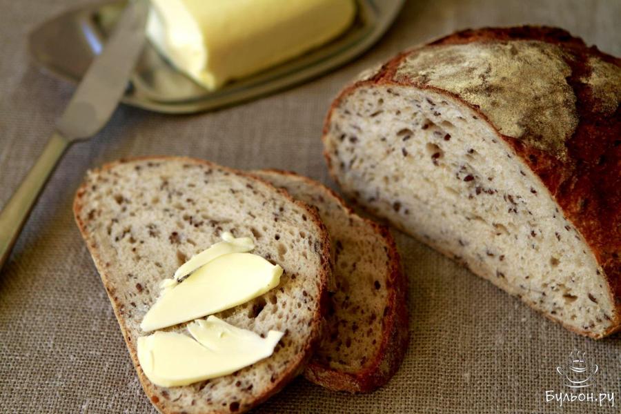 Цельнозерновой хлеб на закваске с семенами льна