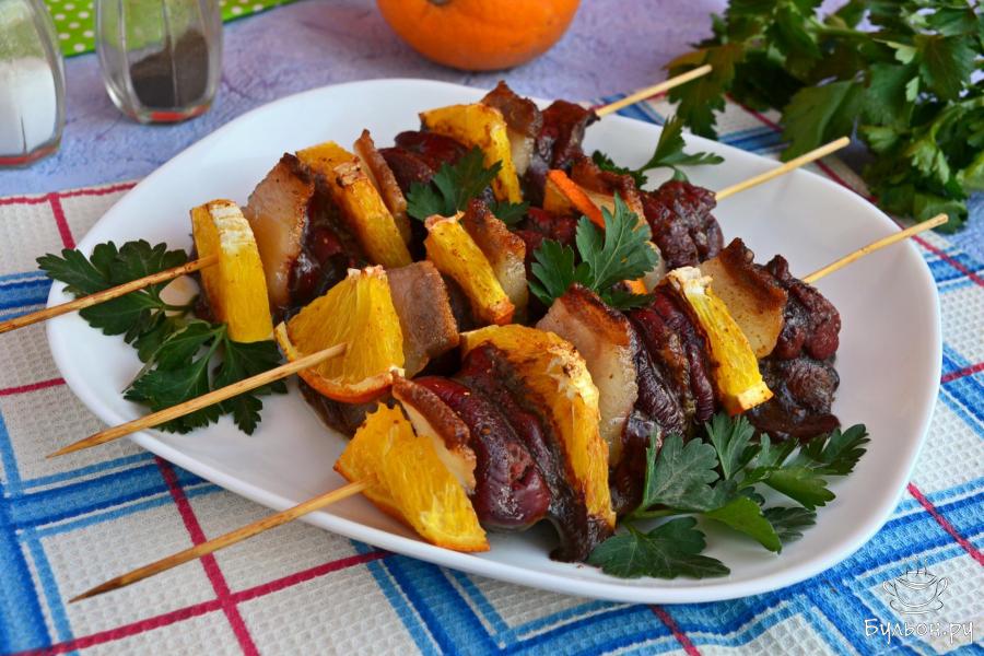 Сувлаки из куриной печени с апельсином