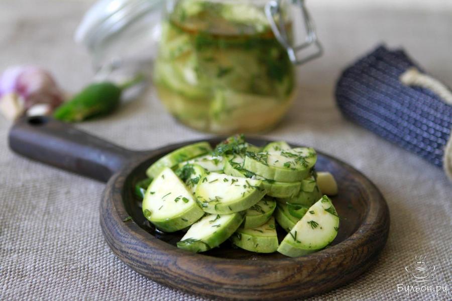 Острые маринованные кабачки быстрого приготовления