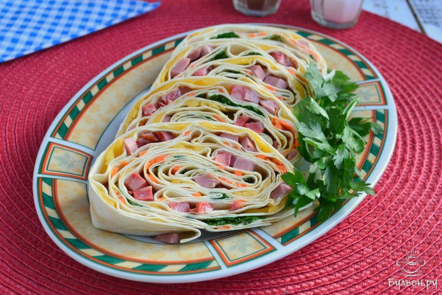 Рулет из лаваша с колбасой и сыром