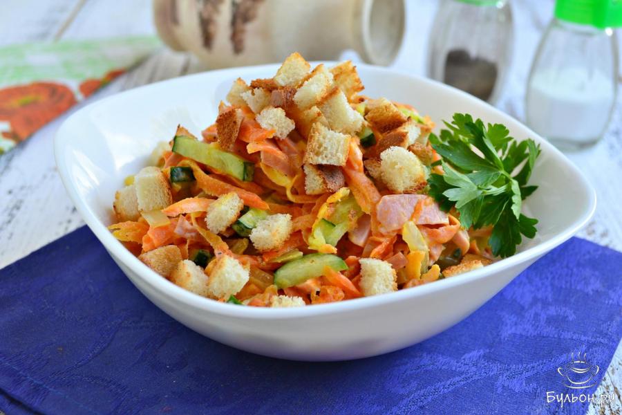 Салат "Обжорка" с колбасой