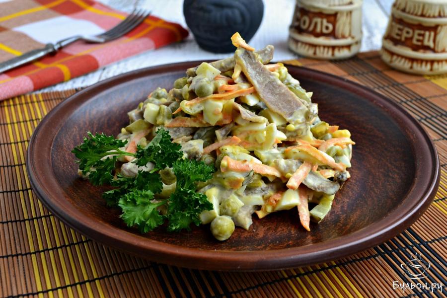 Салат со свиным языком