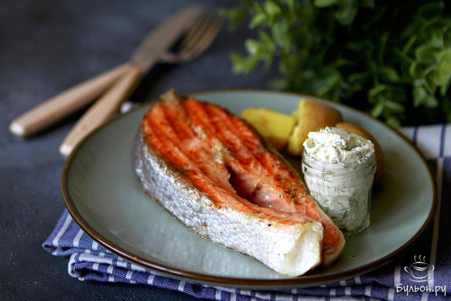 Лосось с творожным соусом