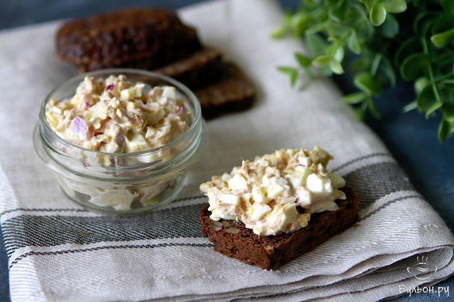 Закуска из консервированного тунца