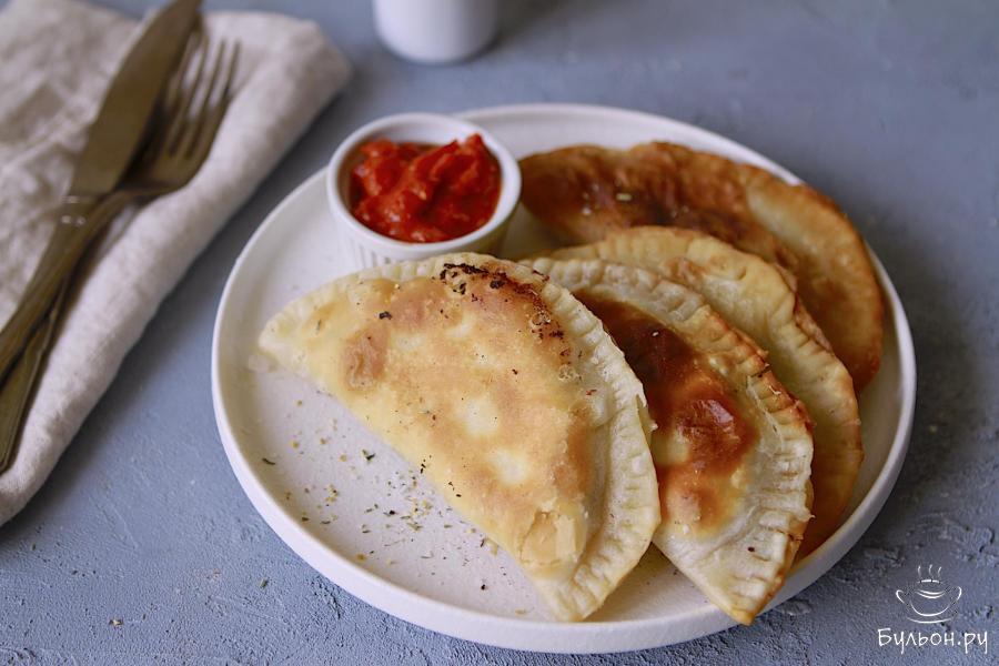 Чебуреки с сыром и мясом