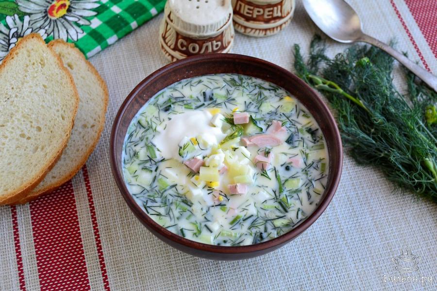 Окрошка на сметане с колбасой