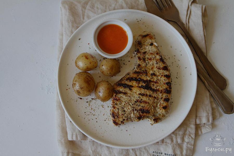 Стейк из индейки маринованный в горчичном соусе