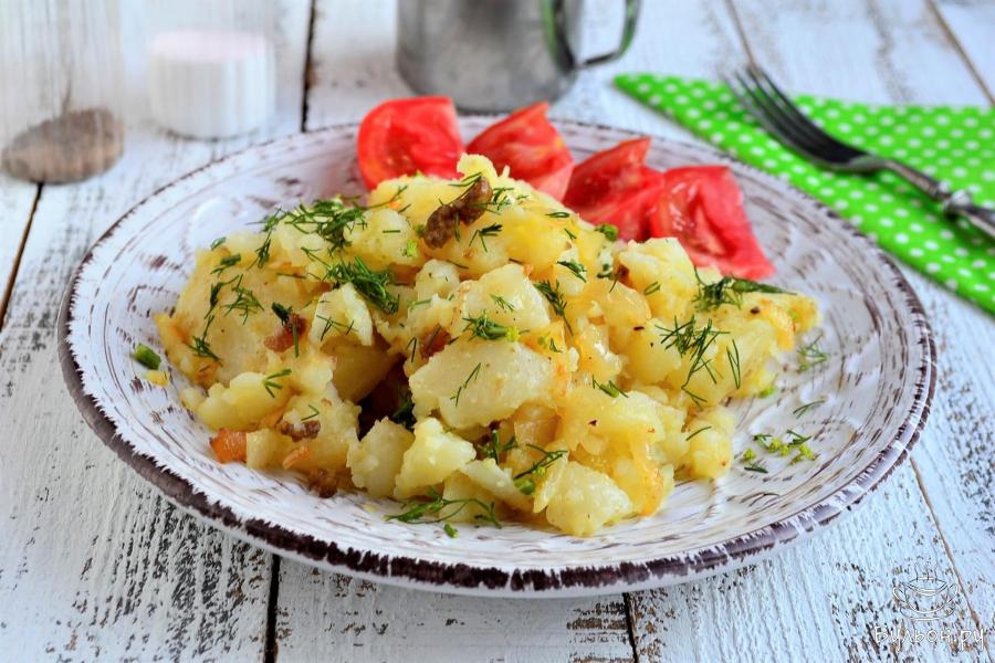 Молодой картофель по-деревенски