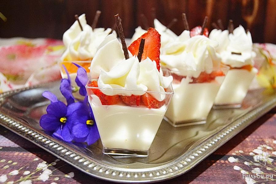 Муссовый десерт в стаканчиках