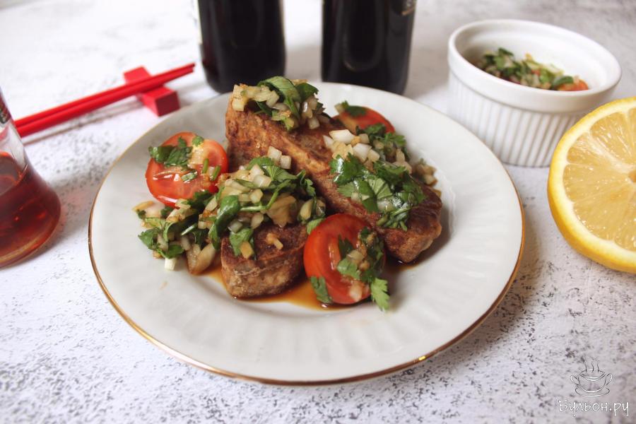 Жареный сыр тофу с ароматным соусом