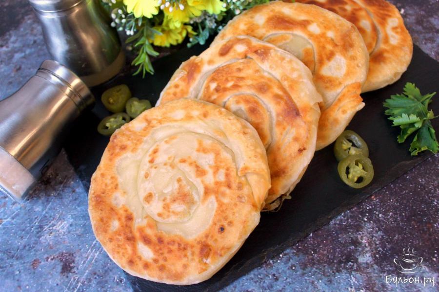 Лепешки с репчатым луком
