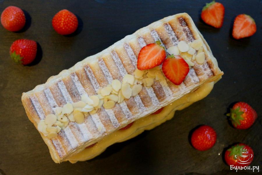 Милфей из слоеного теста на гриле