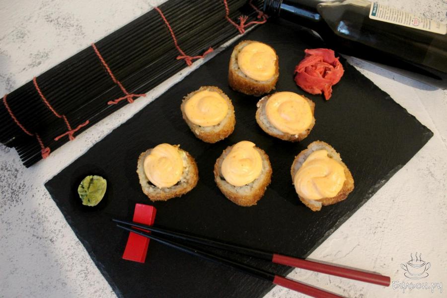 Острые запеченные роллы темпура с мидиями