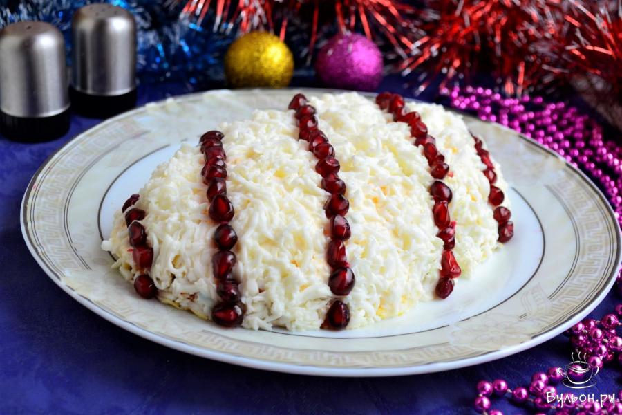 Салат "Бусы на снегу" с курицей