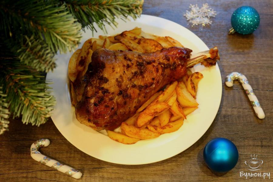 Голень индейки запеченная в духовке на праздничный стол