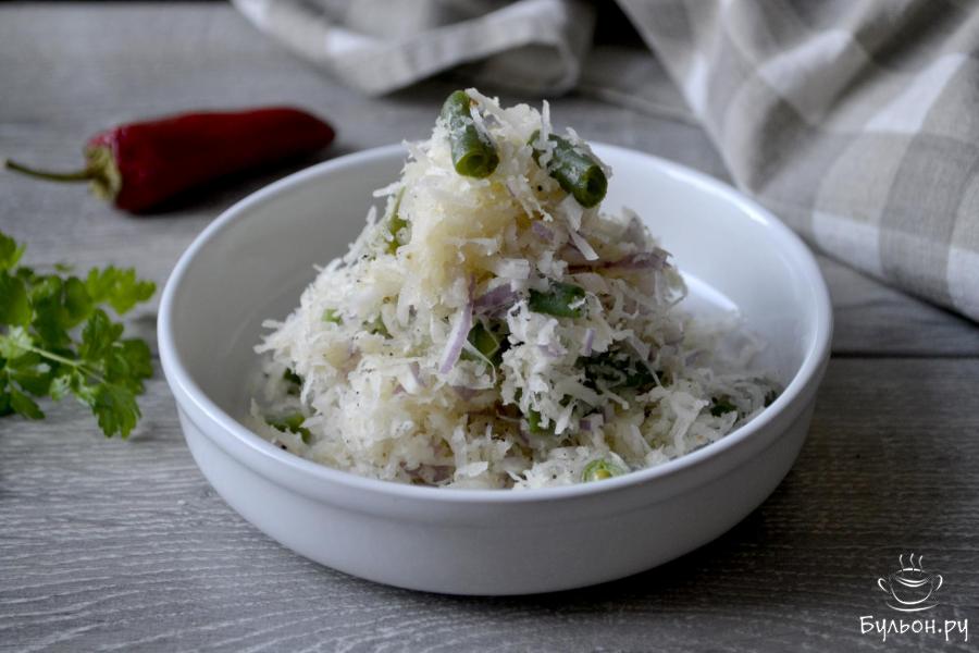 Салат из черной редьки со стручковой фасолью