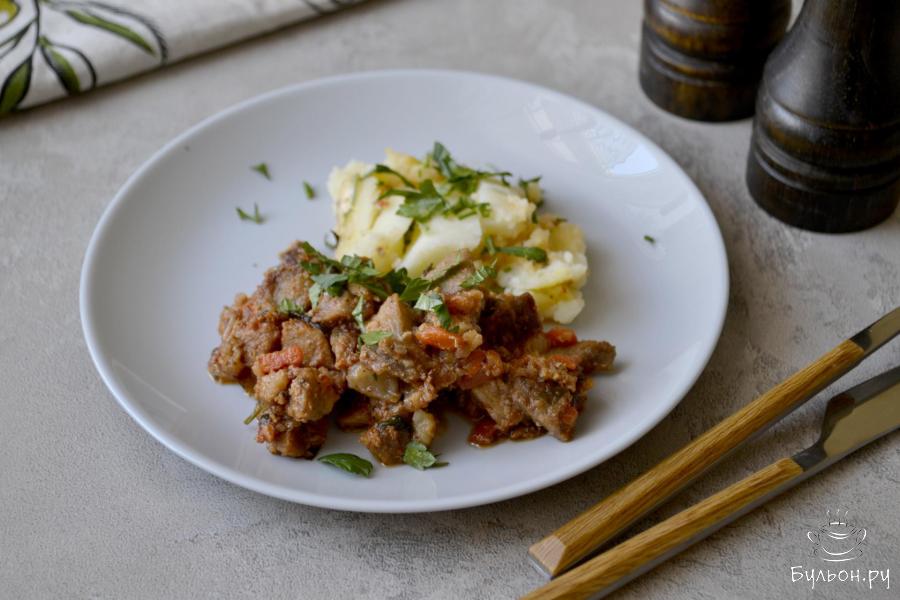 Свинина, тушеная с лечо