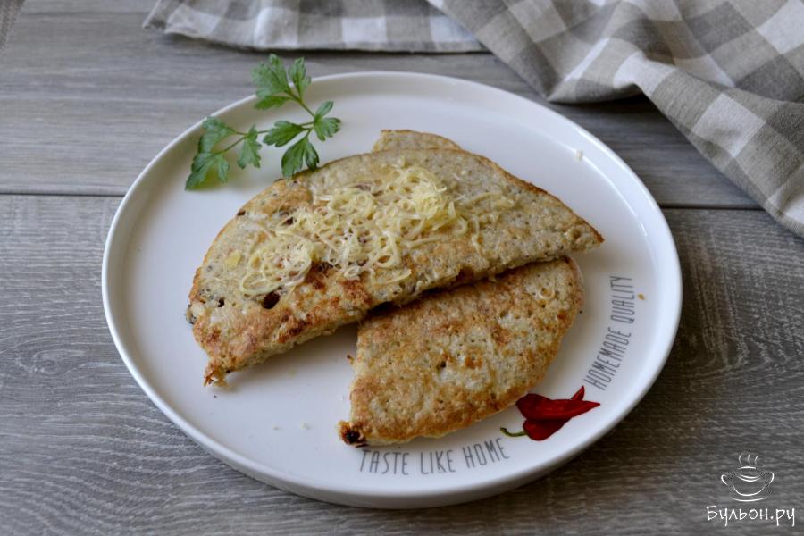 Овсяноблин с сыром и вялеными помидорами