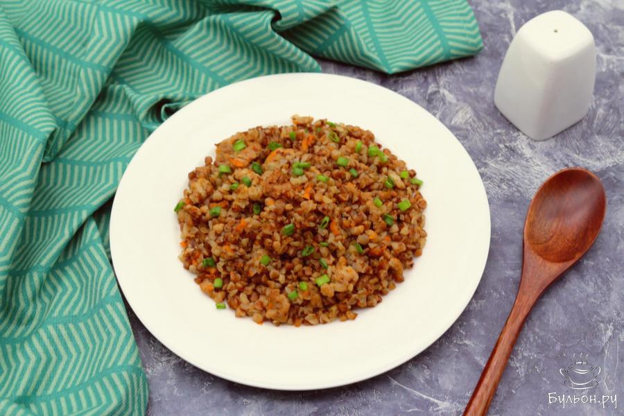 Гречка жареная с мясом и овощами