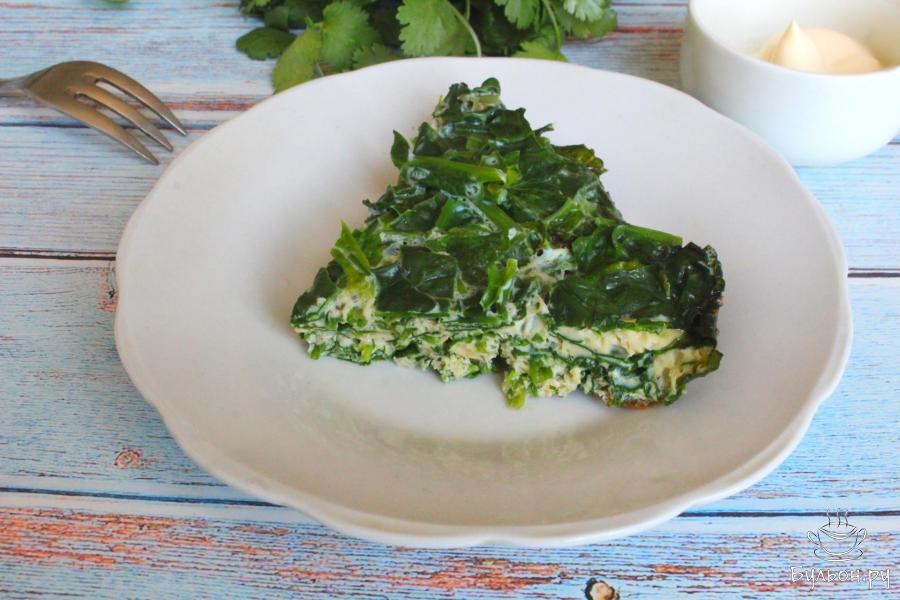 Кюкю со шпинатом и зеленью