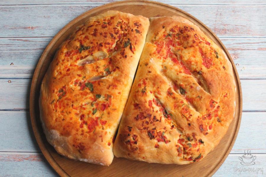 Закрытая пицца с овощами на дрожжевом тесте