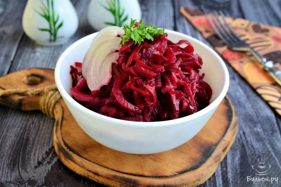 Маринованная свекла с чесноком быстрого приготовления